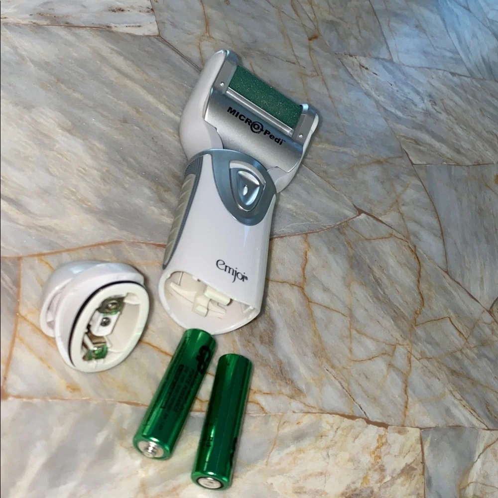 Micro-Pedi White‎ and Silver Callus Remover